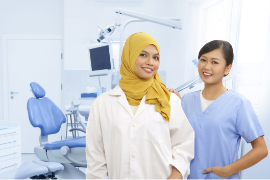 kumoDent™ dilengkapi dengan kumoSan, aplikasi pendamping untuk staf yang meningkatkan manajemen tim